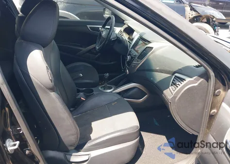 2013 Hyundai Veloster Base W/Black z USA, uszkodzony, nr VIN KMHTC6AD6DU151704